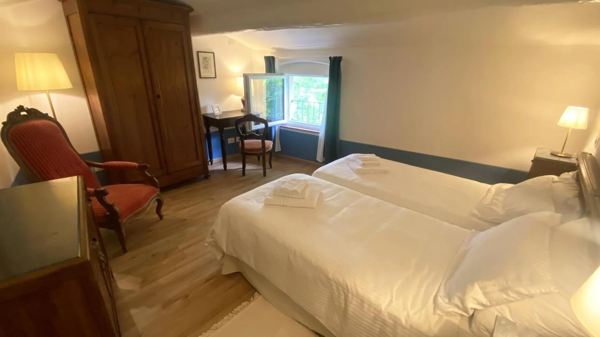 La Tonnaia Apartment Lari 0*,