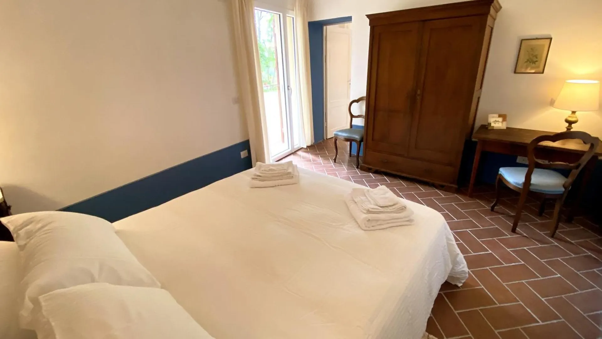 La Tonnaia Apartment Lari
