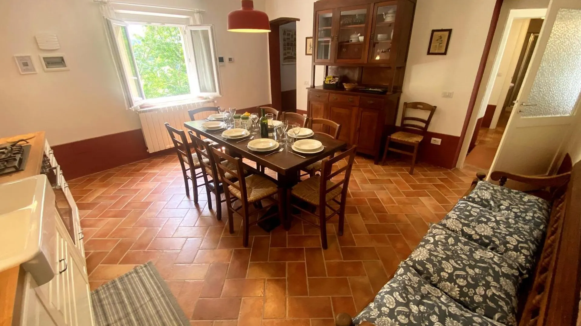 La Tonnaia Apartment Lari