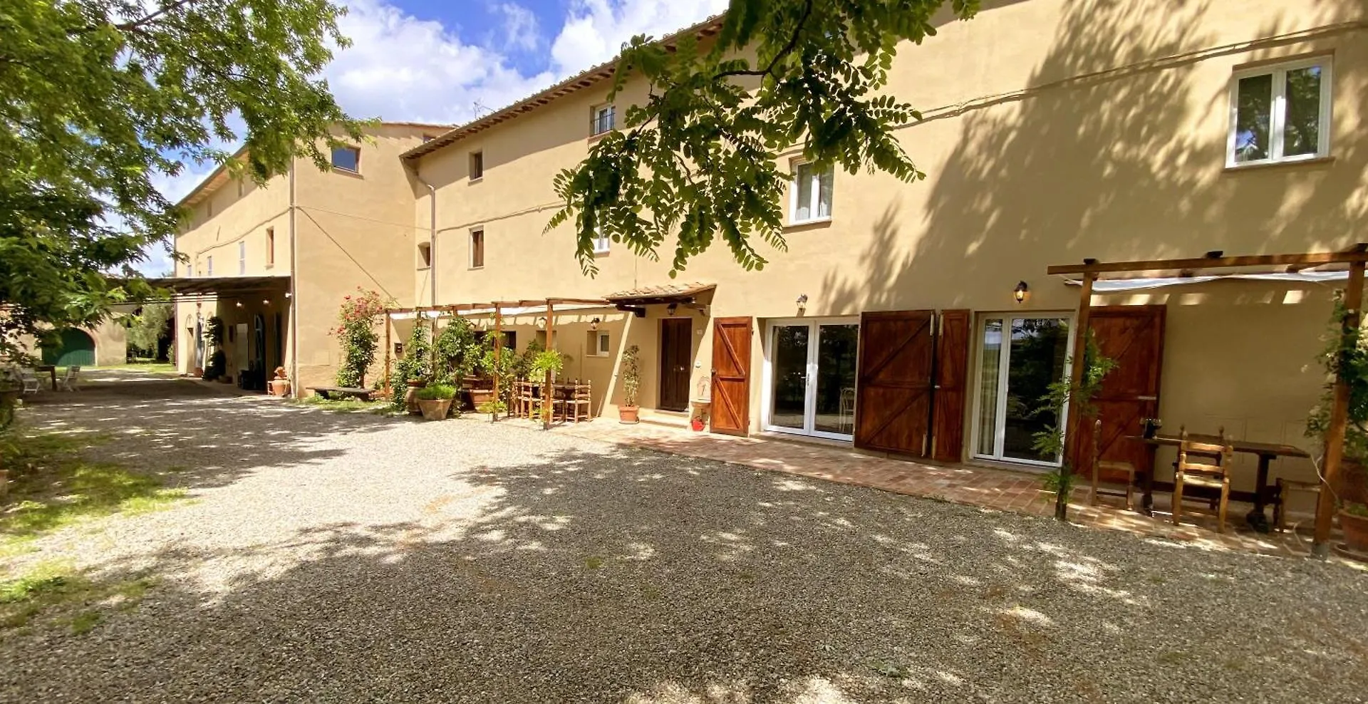 La Tonnaia Apartment Lari
