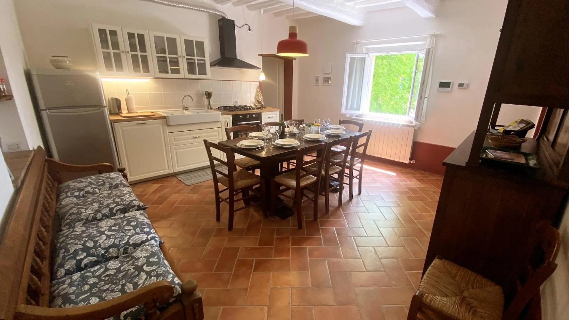 La Tonnaia Apartment Lari