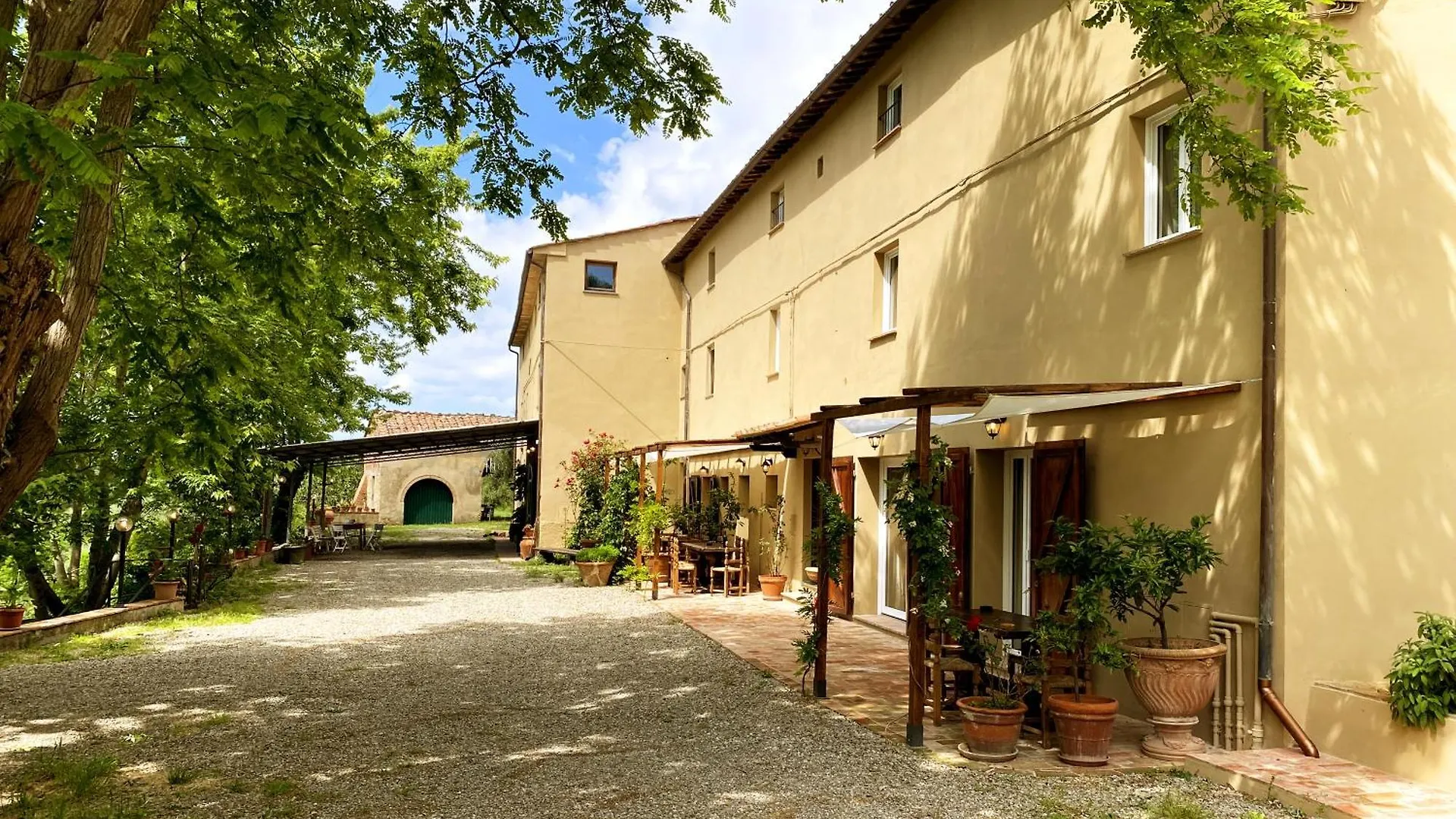 La Tonnaia Apartment Lari